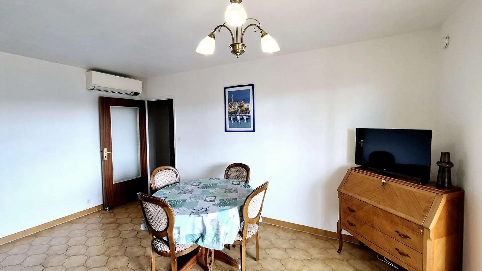Appartement 1 Chambre, Climatisation, Proche Plage, Tout A Pied Sanary-sur-Mer 0*,  France